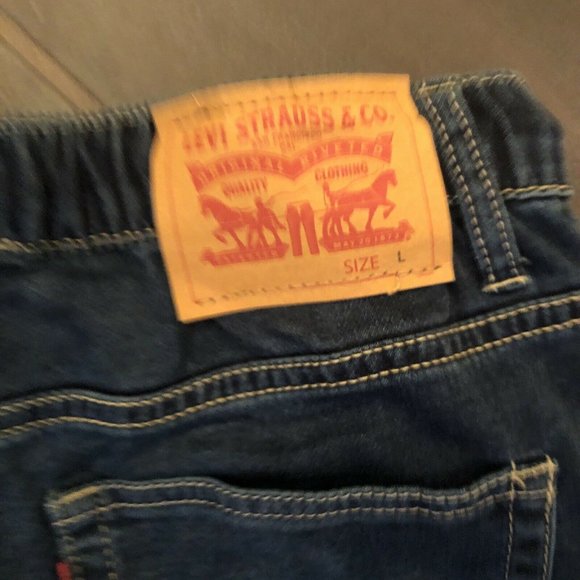 Kid's Levi's Jogger Jeans NWT - Picture 2 of 2